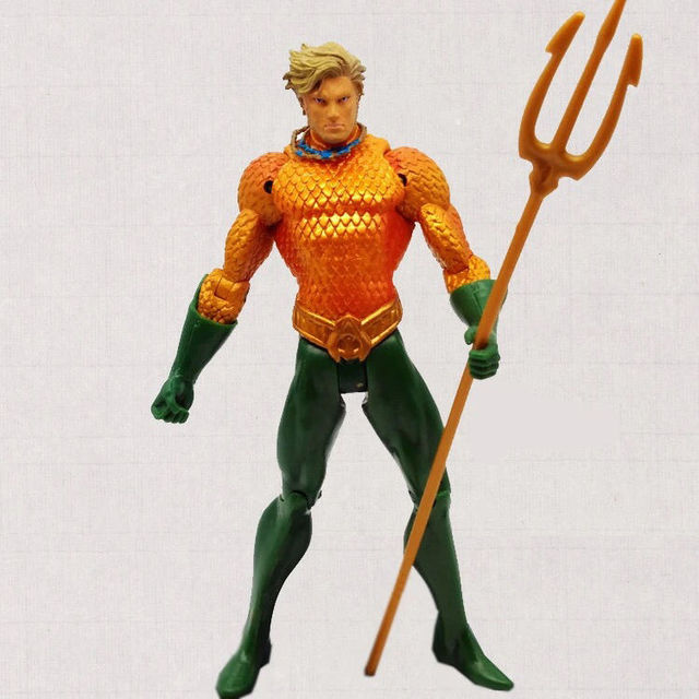7 style Batman Superman Green Lantern Wonders Woman Anime Figur Aquamans Flashs Anime Figur about 18cm High with Movable Joints