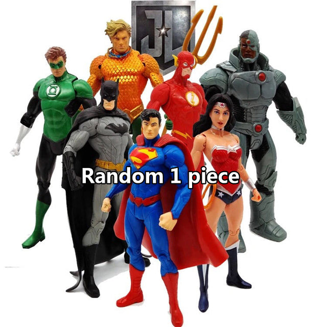 7 style Batman  Superman Green Lantern Wonders Woman Anime Figur Aquamans Flashs Anime Figur about 18cm High with Movable Joints