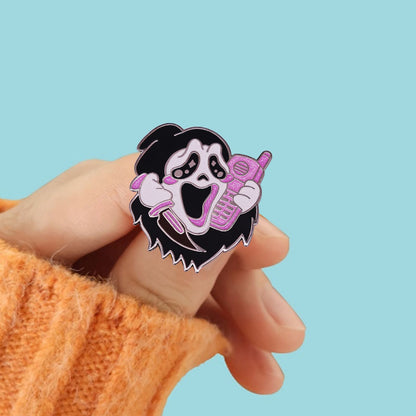 Scream Scary Movie Enamel Pin Glitter Pink