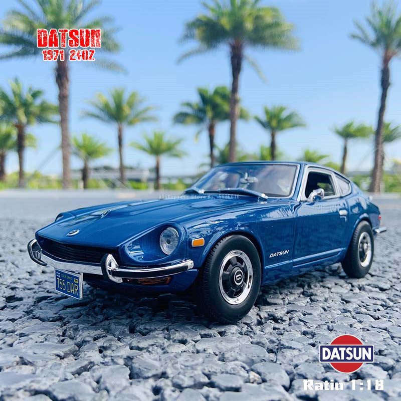 Classic 1971 Datsun 240Z Classic Maisto 1:18 Model Car