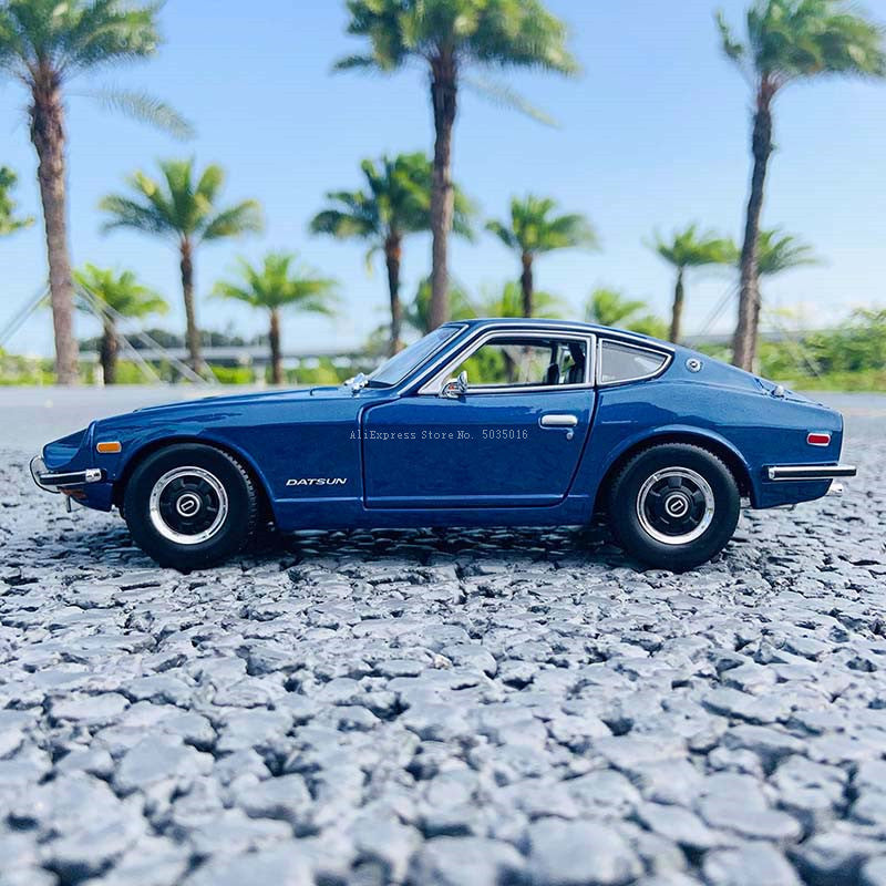 Classic 1971 Datsun 240Z Classic Maisto 1:18 Model Car