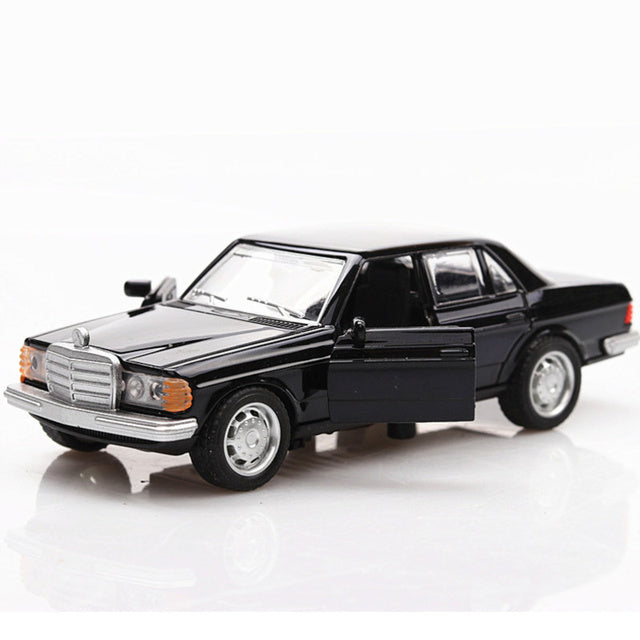 1/36 Boxed Simulation Car Model Toys E-class W123 Black Classical Car Retro Autos Pull Back Function Model 2 Doors Opened