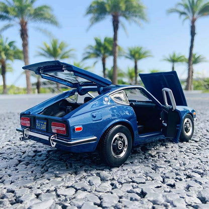 Classic 1971 Datsun 240Z Classic Maisto 1:18 Model Car